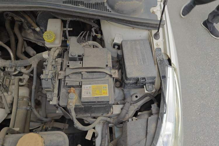 Used Baojun 310 2016 1.2L Manual Luxury Model Engine Bay Left