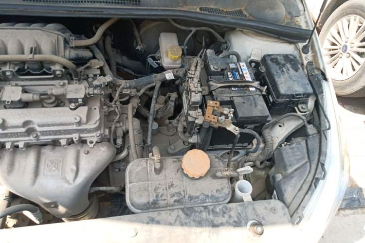Used Baojun 310 2016 1.2L Manual Luxury Model Engine Bay Left