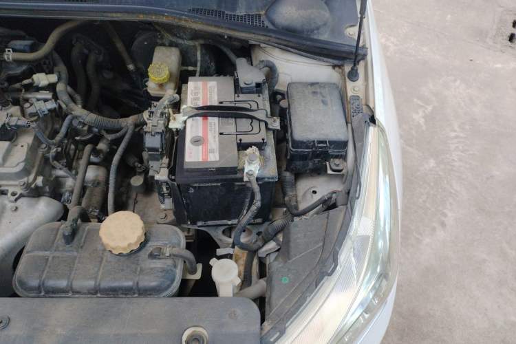 Used Baojun 310 2016 1.2L manual Comfort trim level Engine Bay Left