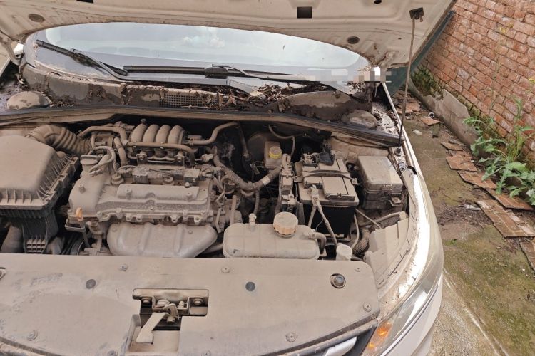 Used Baojun 310 2016 1.2L manual Comfort trim level Engine Bay Left