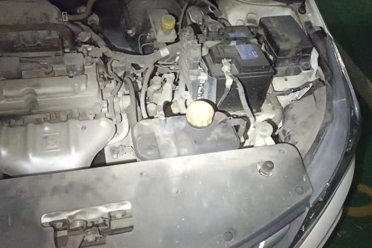 Used Baojun 310 2016 1.2L Manual Value Edition Engine Bay Left