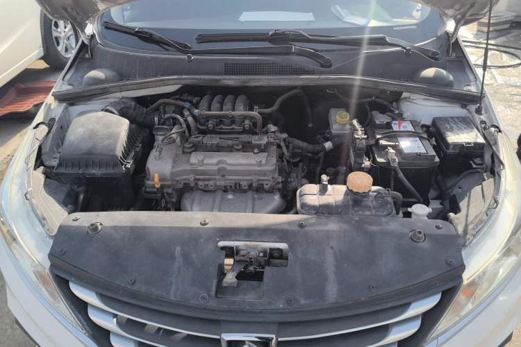 Used Baojun 310 2016 1.2L Manual Value Edition Engine Bay