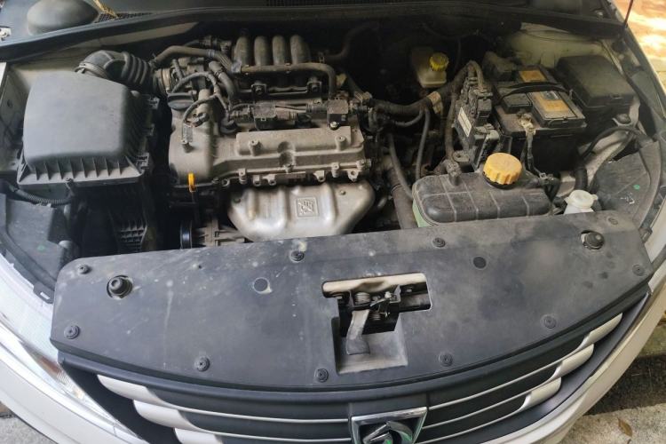 Used Baojun 310 2016 1.2L manual Comfort trim level Engine Bay