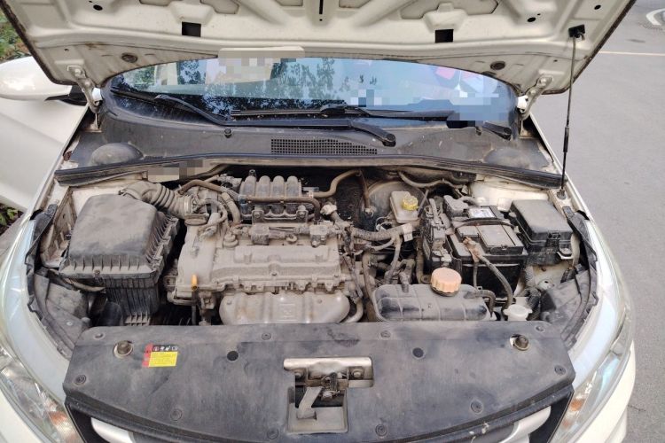 Used Baojun 310 2016 1.2L manual Comfort trim level Engine Bay