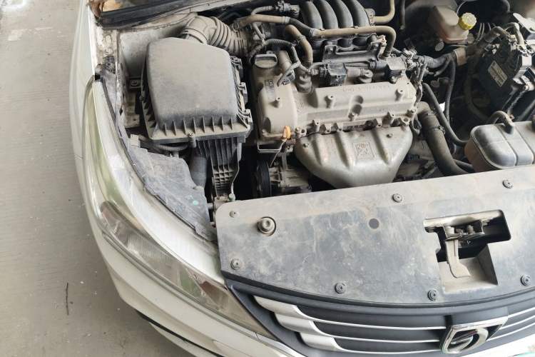 Used Baojun 310 2016 1.2L manual Comfort trim level Engine Bay Right