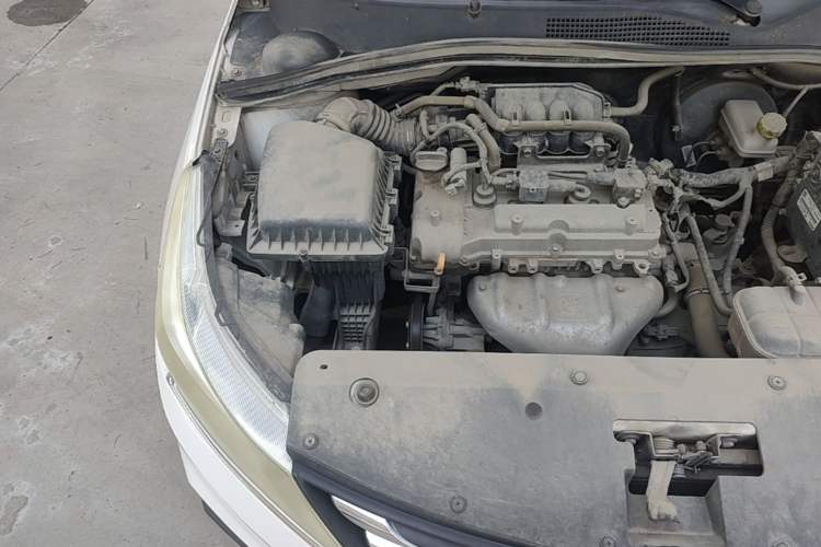 Used Baojun 310 2016 1.2L Manual Luxury Model Engine Bay Right