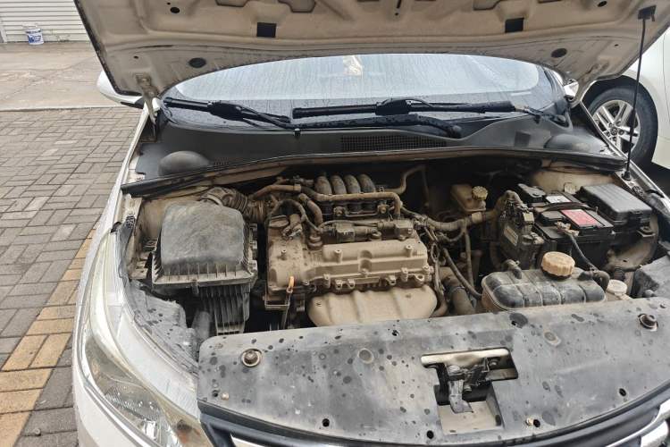 Used Baojun 310 2016 1.2L manual Comfort trim level Engine Bay Right