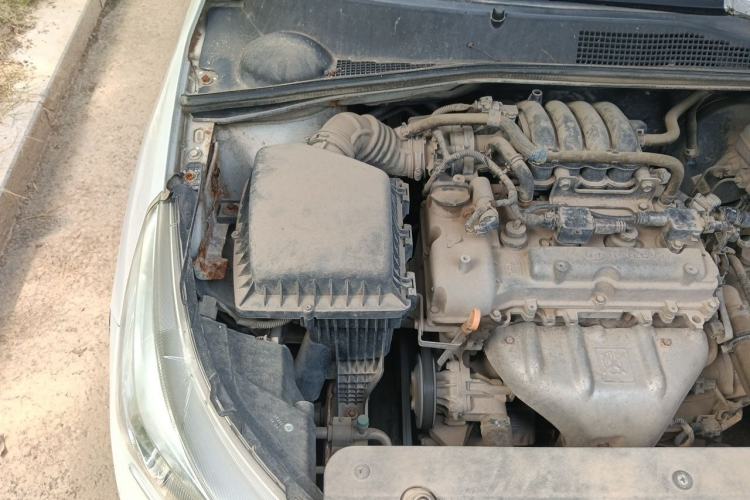 Used Baojun 310 2016 1.2L manual Comfort trim level Engine Bay Right