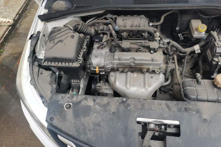 Used Baojun 310 2016 1.2L manual Comfort trim level Engine Bay Right