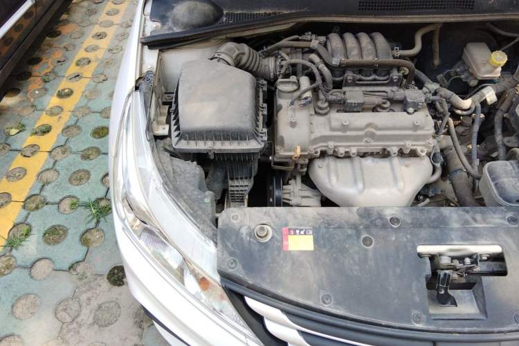 Used Baojun 310 2016 1.2L manual Comfort trim level Engine Bay Right