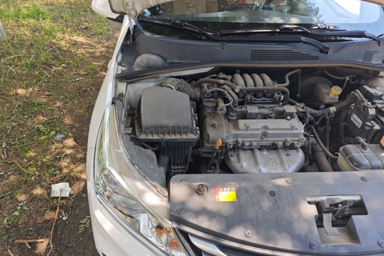 Used Baojun 310 2016 1.2L manual Comfort trim level Engine Bay Right