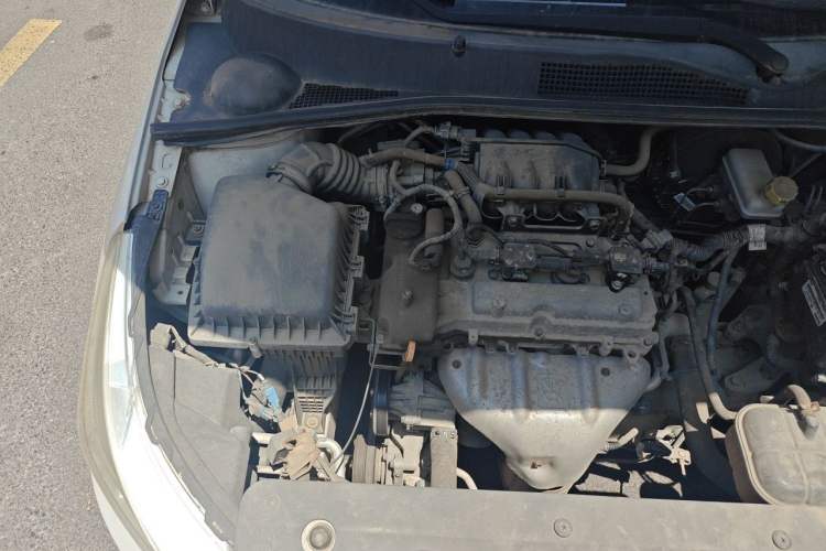 Used Baojun 310 2016 1.2L manual Comfort trim level Engine Bay Right