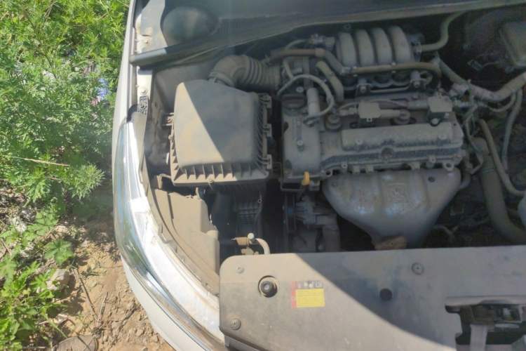 Used Baojun 310 2016 1.2L manual Comfort trim level Engine Bay Right