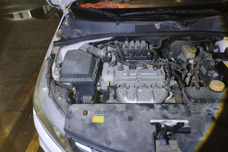 Used Baojun 310 2016 1.2L manual Comfort trim level Engine Bay Right