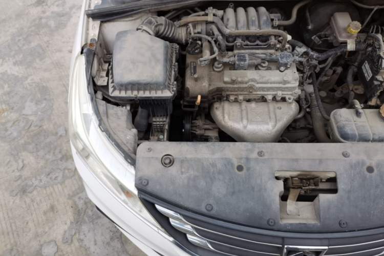 Used Baojun 310 2016 1.2L Manual Luxury Model Engine Bay Right