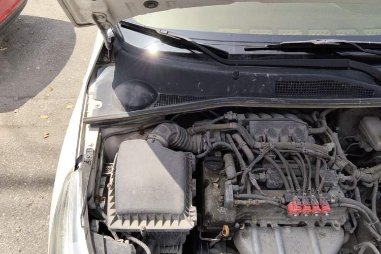 Used Baojun 310 2016 1.2L manual Comfort trim level Engine Bay Right