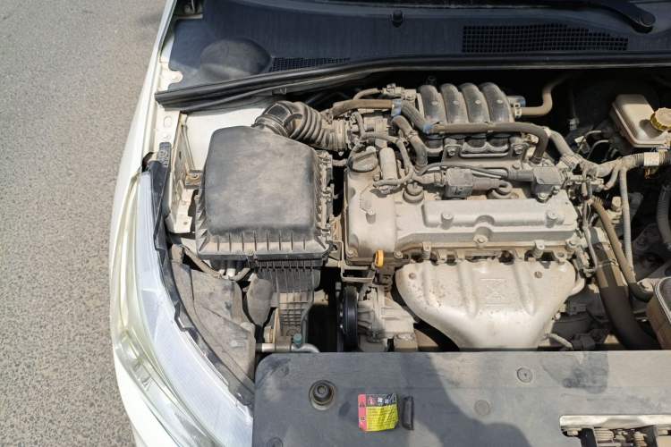 Used Baojun 310 2016 1.2L Manual Luxury Model Engine Bay Right
