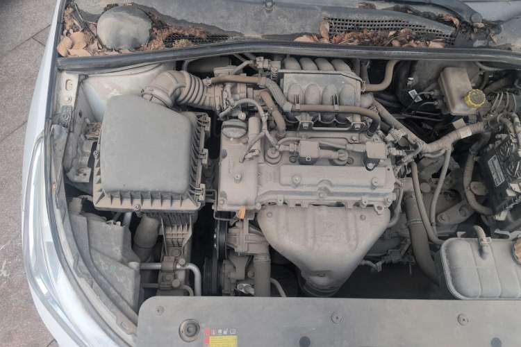 Used Baojun 310 2016 1.2L manual Comfort trim level Engine Bay Right