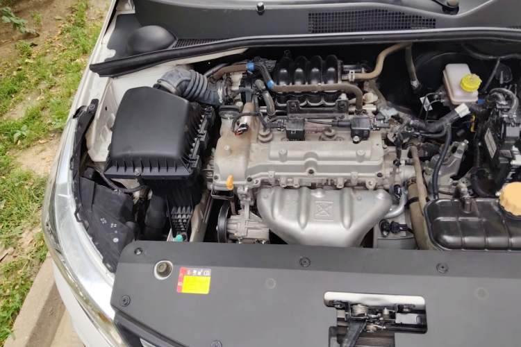 Used Baojun 310 2016 1.2L Manual Luxury Model Engine Bay Right