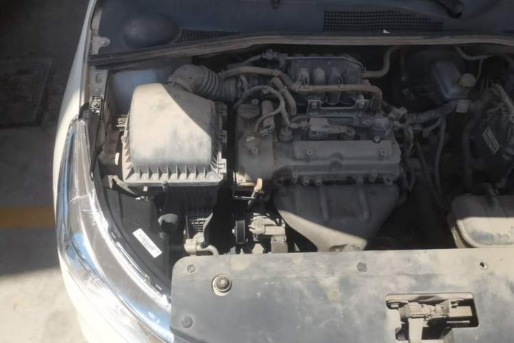 Used Baojun 310 2016 1.2L manual Comfort trim level Engine Bay Right