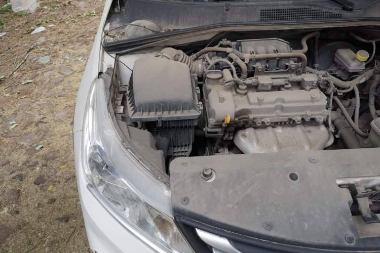 Used Baojun 310 2016 1.2L manual Comfort trim level Engine Bay Right