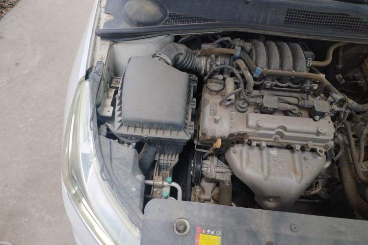 Used Baojun 310 2016 1.2L manual Comfort trim level Engine Bay Right