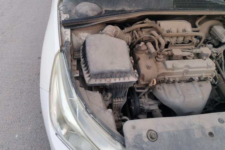 Used Baojun 310 2016 1.2L Manual Luxury Model Engine Bay Right