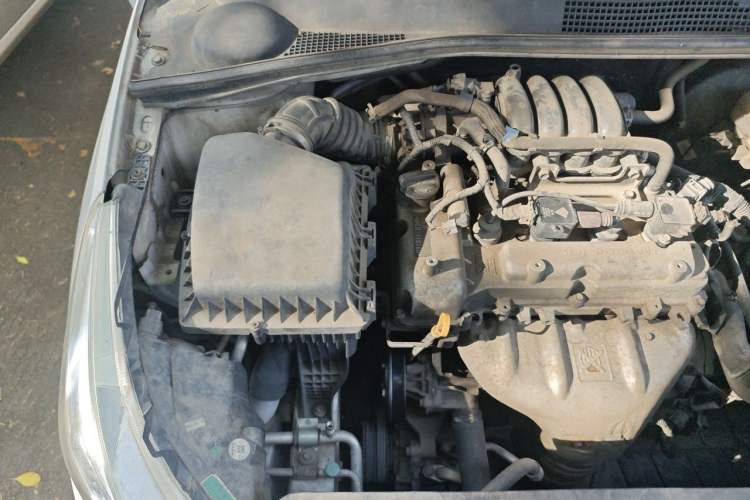Used Baojun 310 2016 1.2L Manual Luxury Model Engine Bay Right