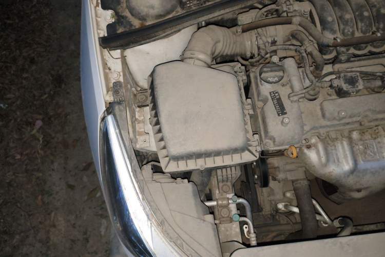 Used Baojun 310 2016 1.2L manual Comfort trim level Engine Bay Right