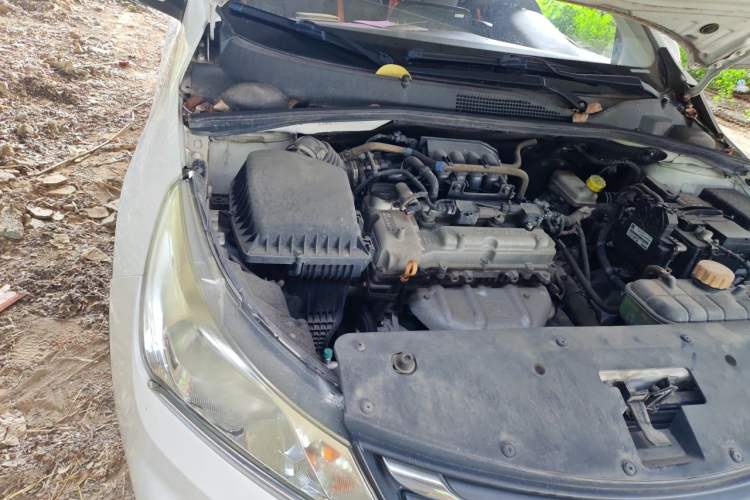 Used Baojun 310 2016 1.2L Manual Luxury Model Engine Bay Right