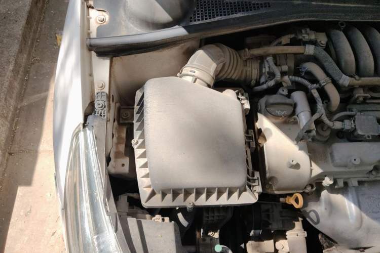 Used Baojun 310 2016 1.2L manual Comfort trim level Engine Bay Right