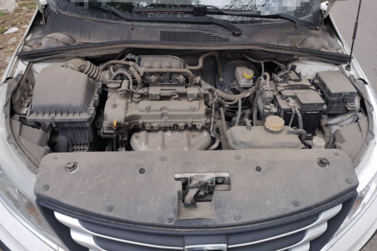 Used Baojun 310 2016 1.2L manual Comfort trim level Engine Bay