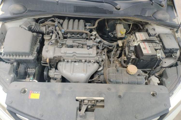 Used Baojun 310 2016 1.2L manual Comfort trim level Engine Bay
