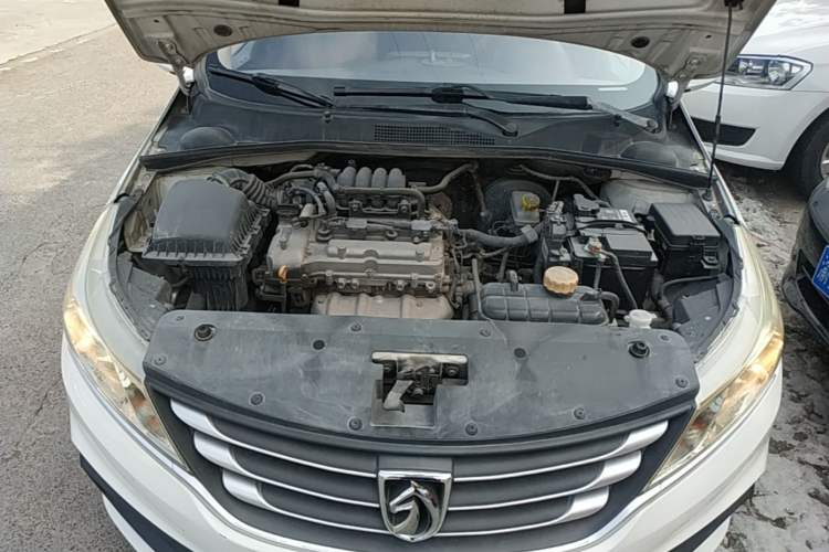 Used Baojun 310 2016 1.2L manual Comfort trim level Engine Bay