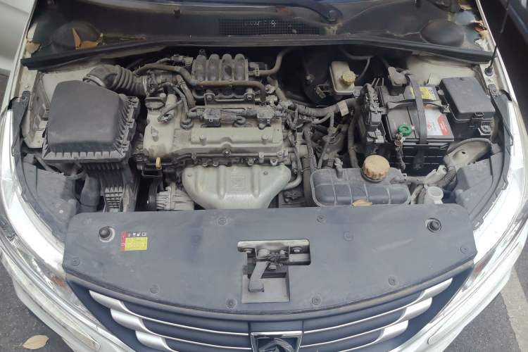 Used Baojun 310 2016 1.2L manual Comfort trim level Engine Bay