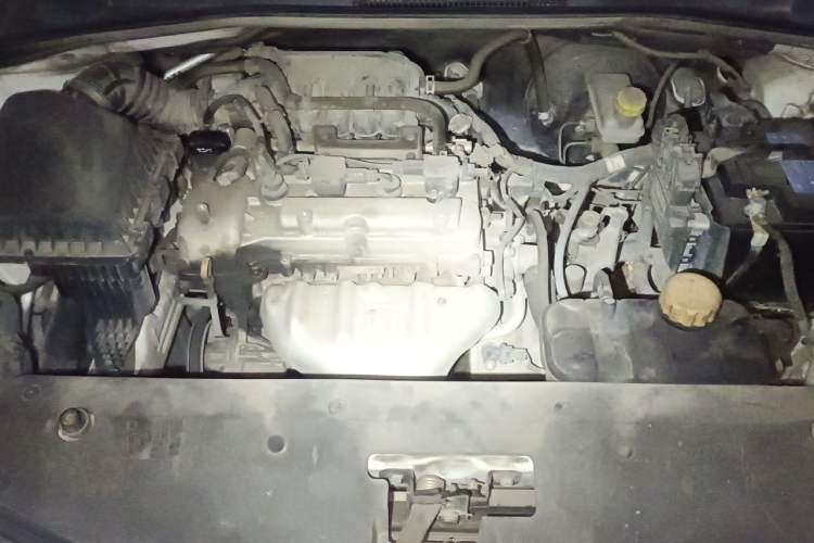Used Baojun 310 2016 1.2L Manual Value Edition Engine Bay