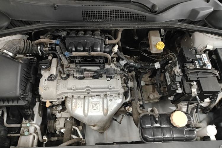 Used Baojun 310 2016 1.2L Manual Value Edition Engine Bay