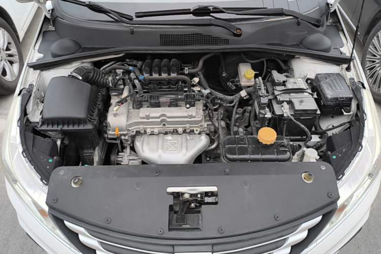 Used Baojun 310 2016 1.2L manual Comfort trim level Engine Bay