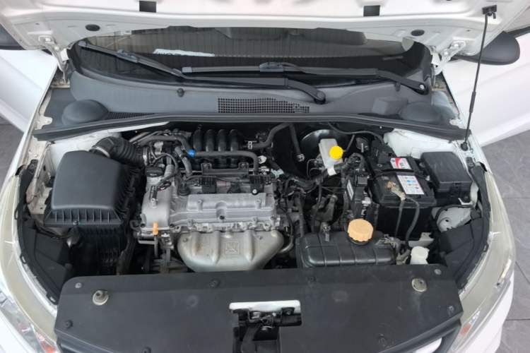 Used Baojun 310 2016 1.2L Manual Value Edition Engine Bay