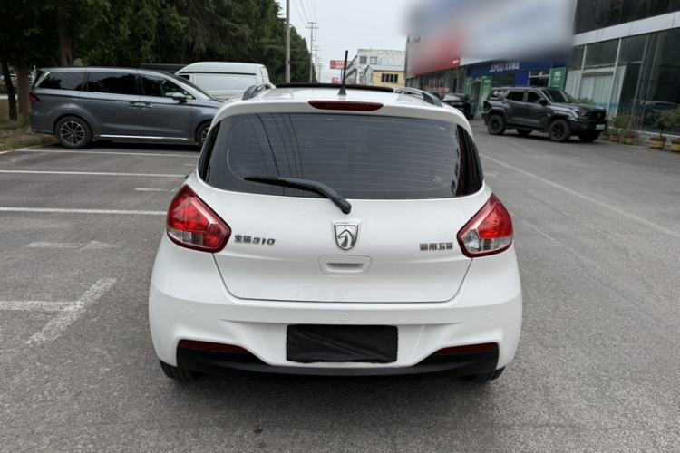 Used Baojun 310 2016 1.2L Manual Luxury Model Exterior 1