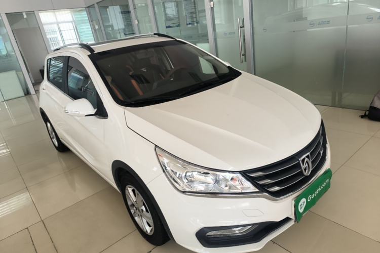 Used Baojun 310 2016 1.2L Manual Luxury Model Exterior 1