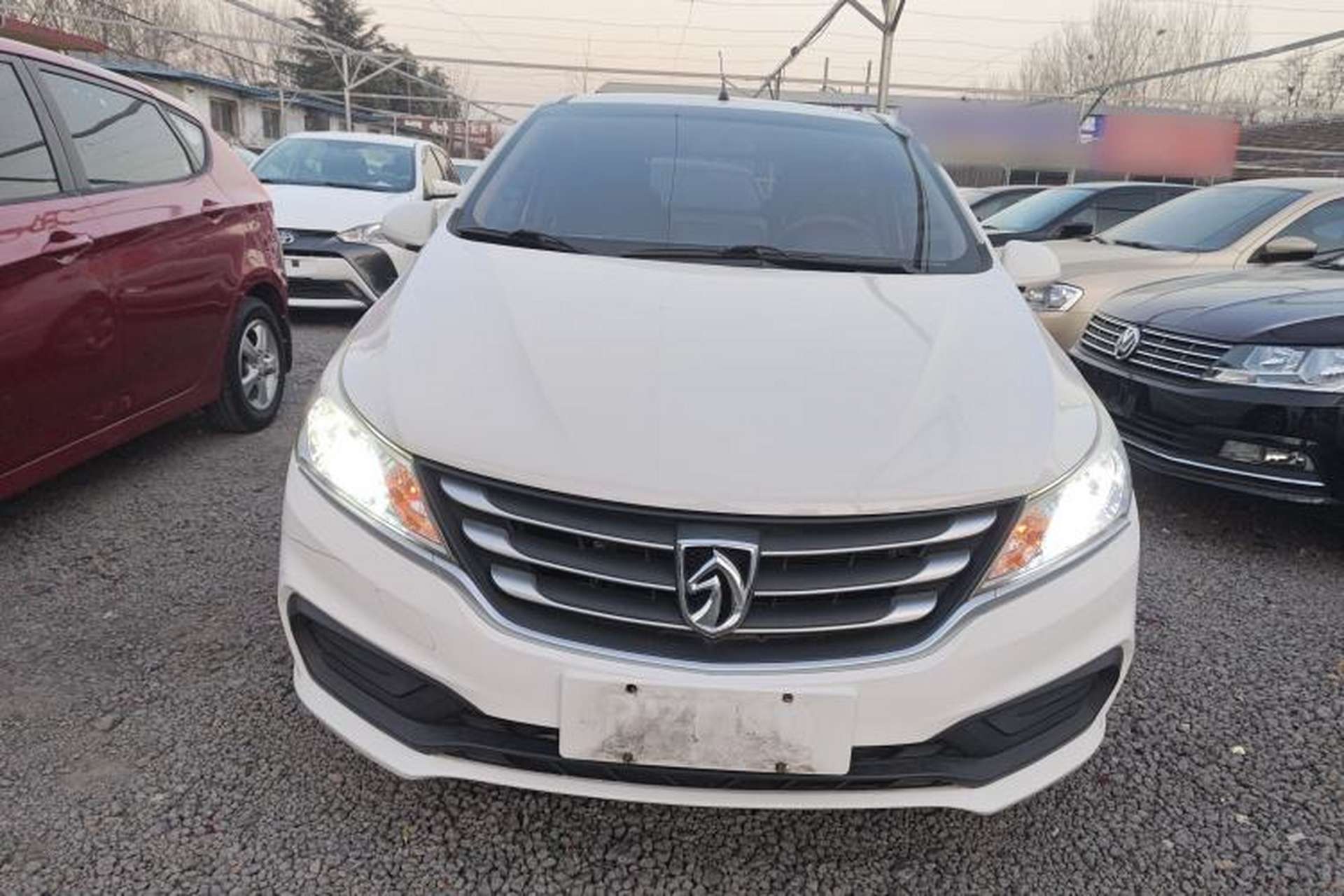 Used Baojun 310 2016 1.2L manual Comfort trim level Exterior 1