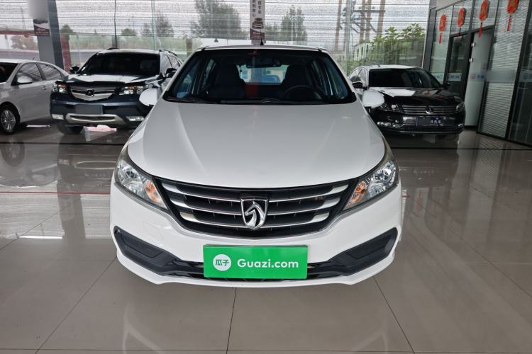 Used Baojun 310 2016 1.2L manual Comfort trim level Exterior 1