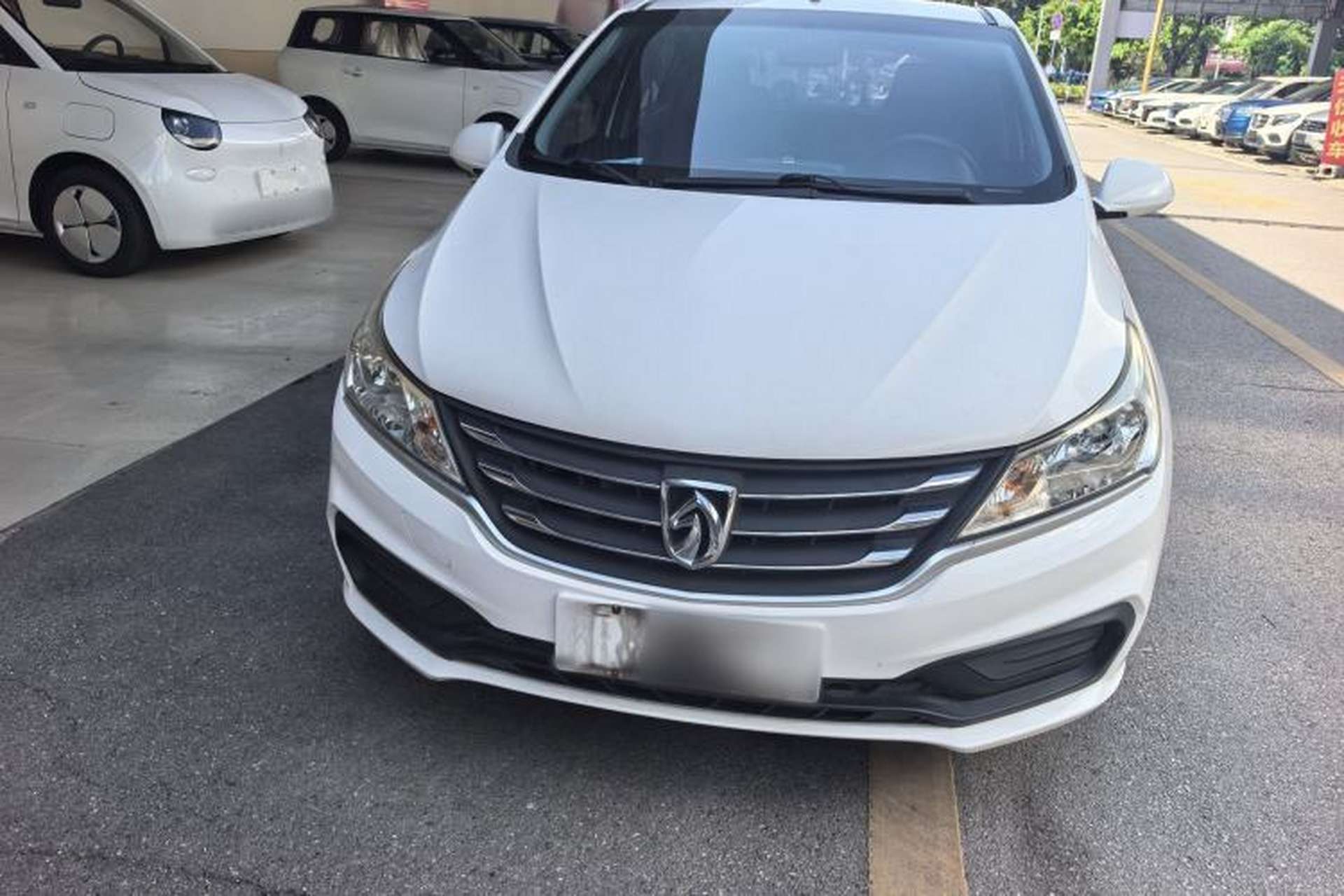 Used Baojun 310 2016 1.2L manual Comfort trim level Exterior 1