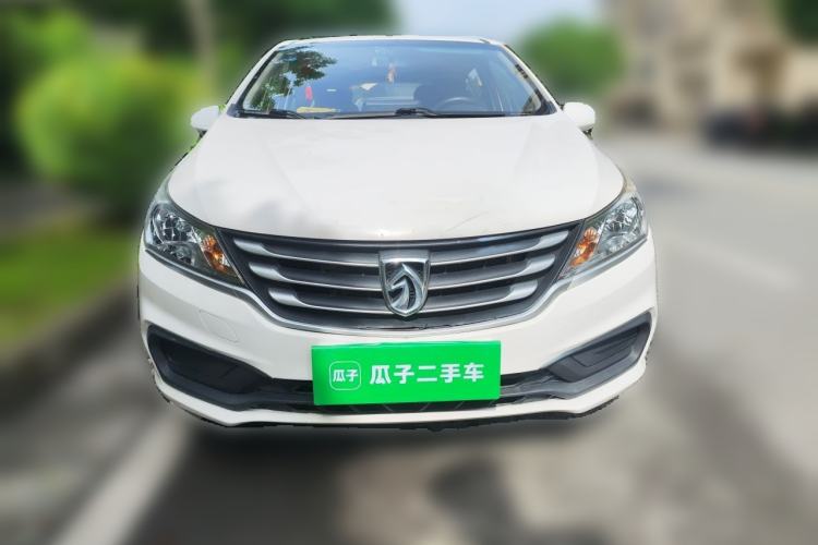 Used Baojun 310 2016 1.2L manual Comfort trim level Exterior 1