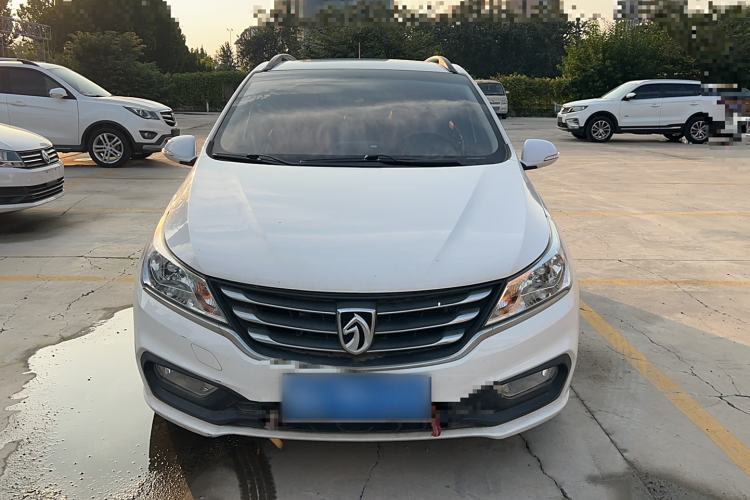 Used Baojun 310 2016 1.2L Manual Luxury Model Exterior 1