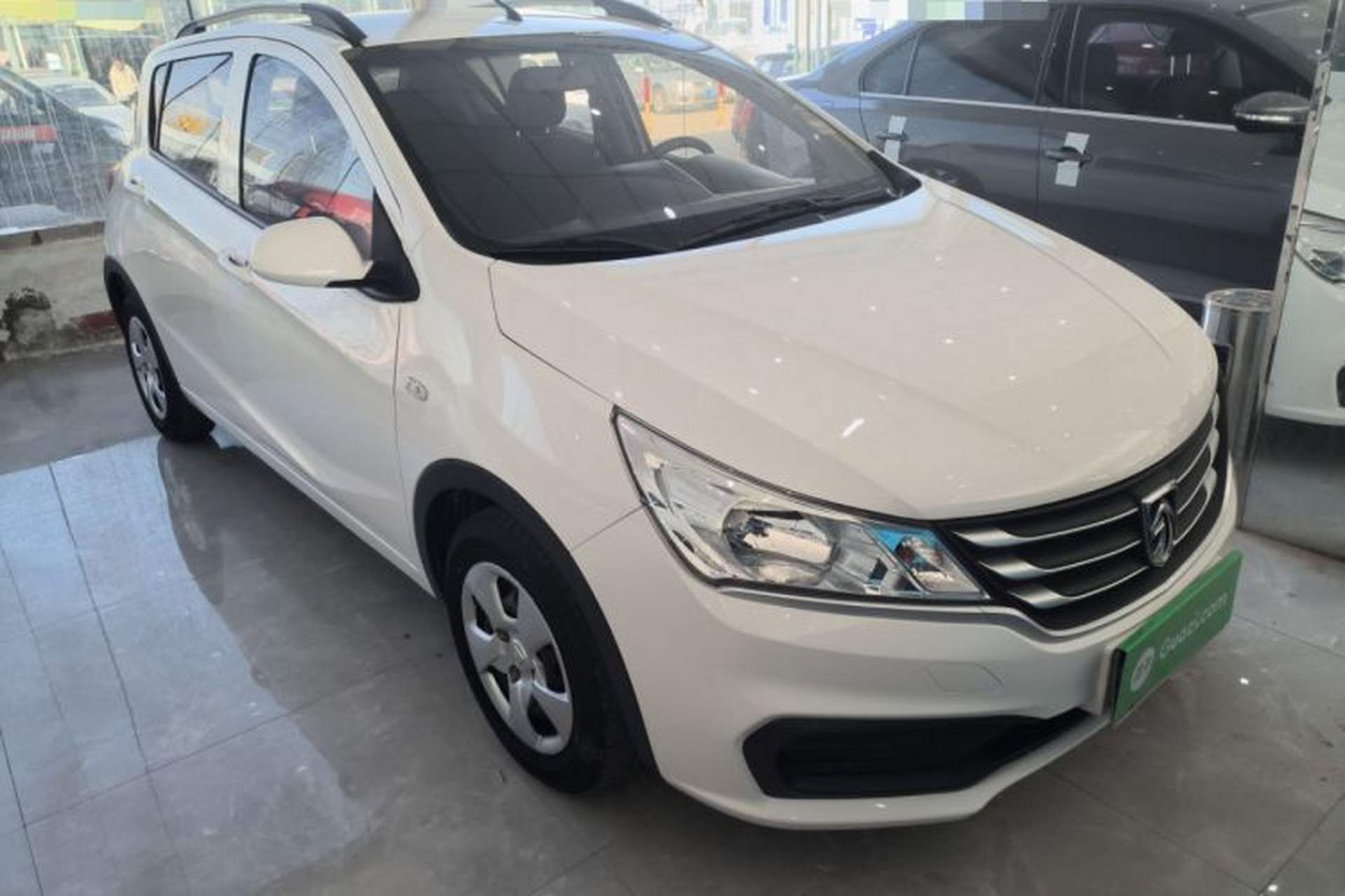 Used Baojun 310 2016 1.2L manual Comfort trim level Exterior 1