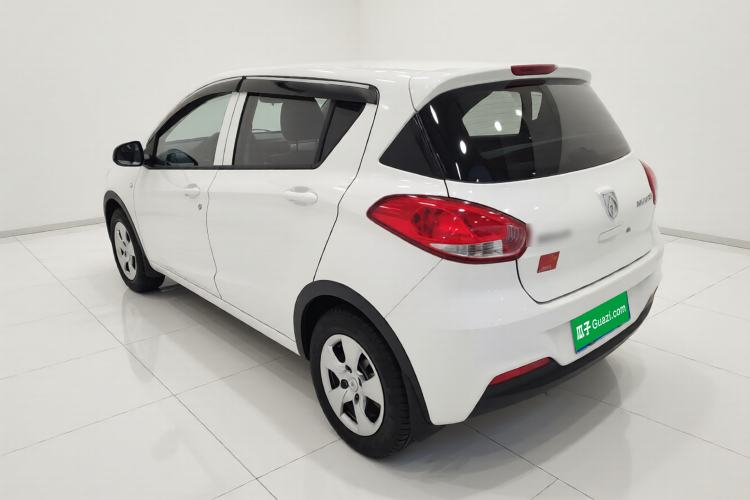 Used Baojun 310 2016 1.2L manual Comfort trim level Exterior 2