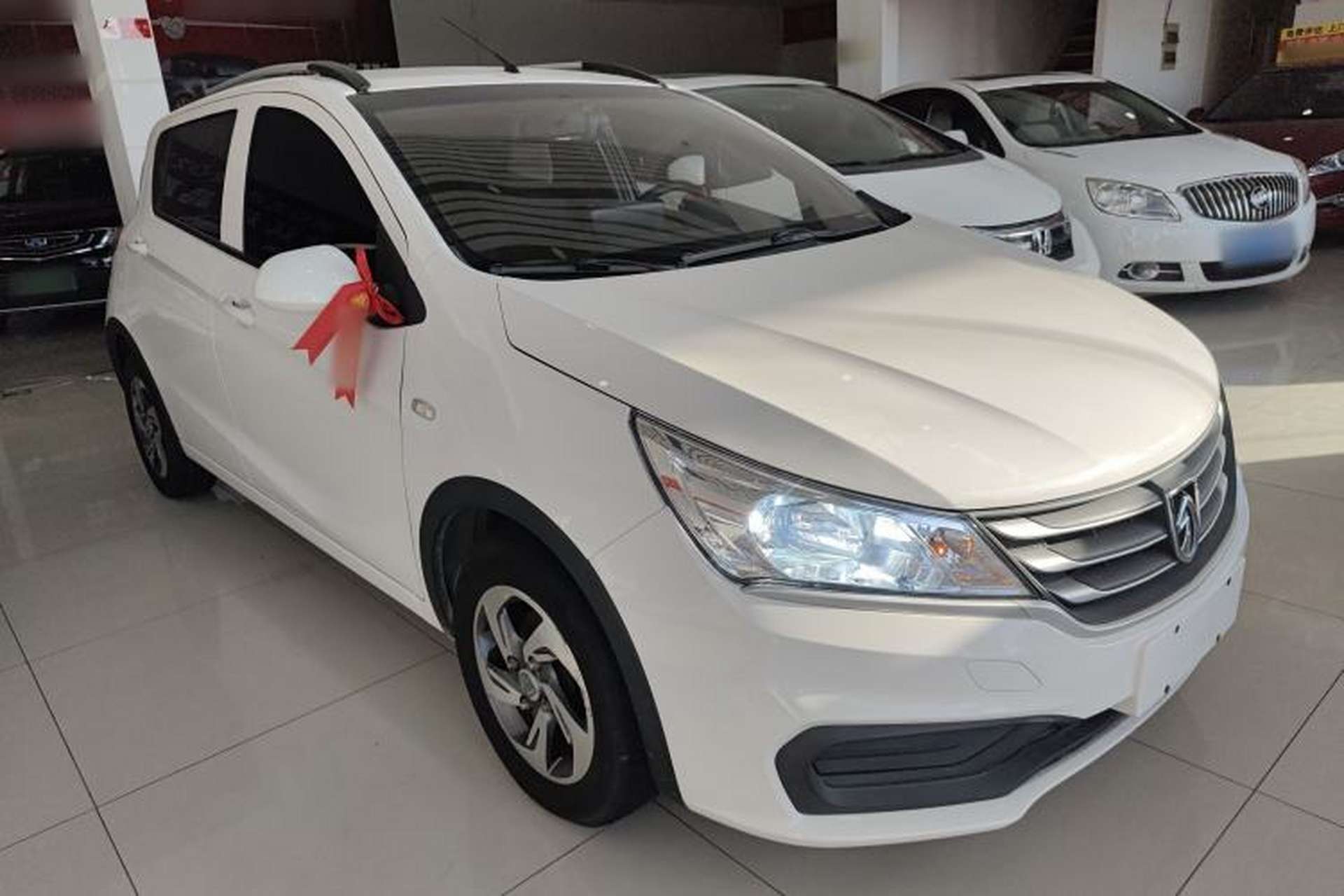 Used Baojun 310 2016 1.2L manual Comfort trim level Exterior 2