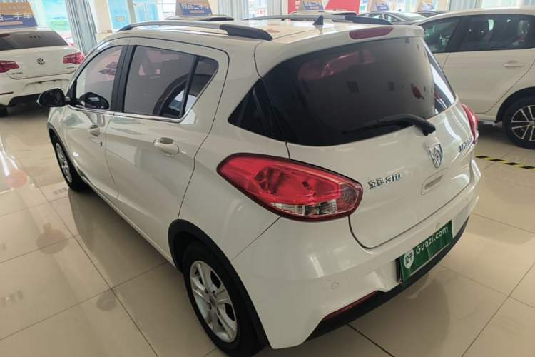 Used Baojun 310 2016 1.2L Manual Luxury Model Exterior 2